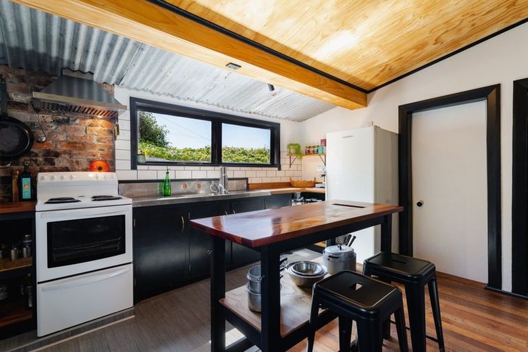 Photo of property in 76 Manapouri Street, Ravensbourne, Dunedin, 9022