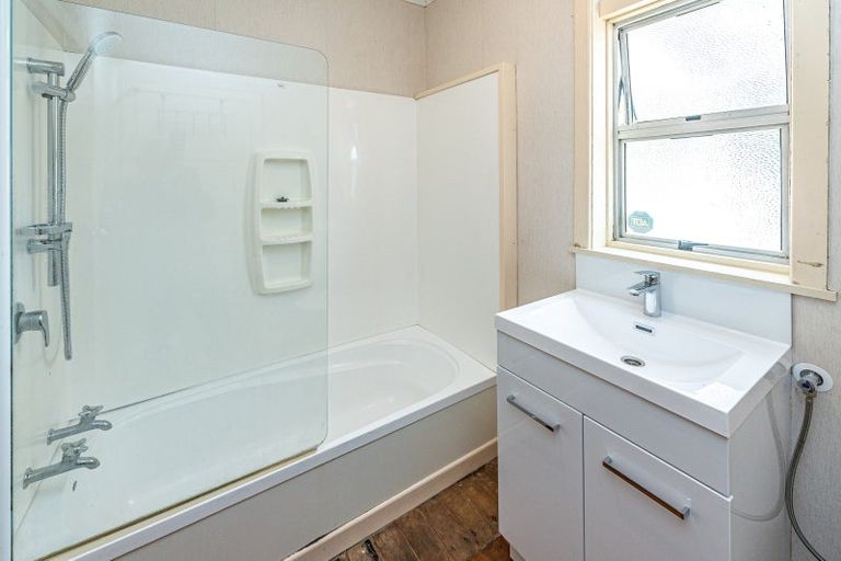 Photo of property in 18 Seddon Street, Aramoho, Whanganui, 4500