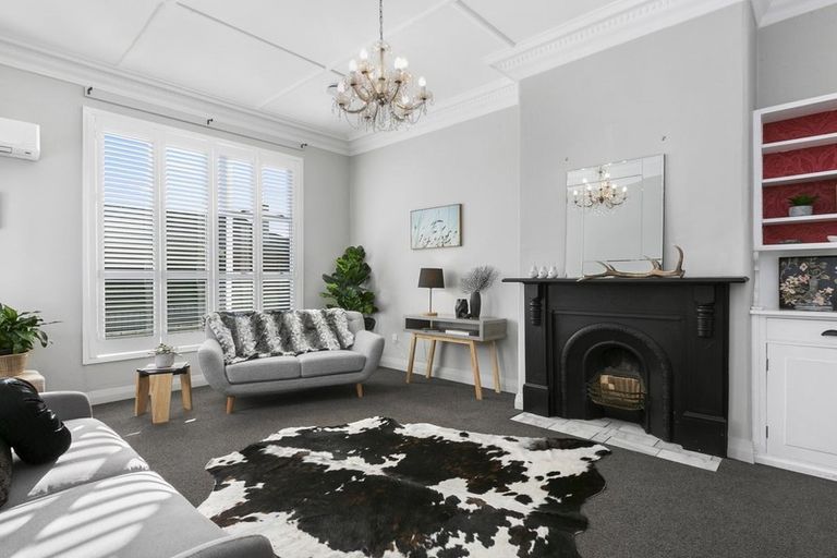 Photo of property in 84 Tomahawk Road, Andersons Bay, Dunedin, 9013