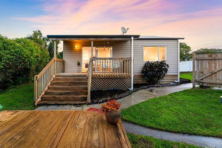 Photo of property in 13a Becroft Drive, Forrest Hill, Auckland, 0620