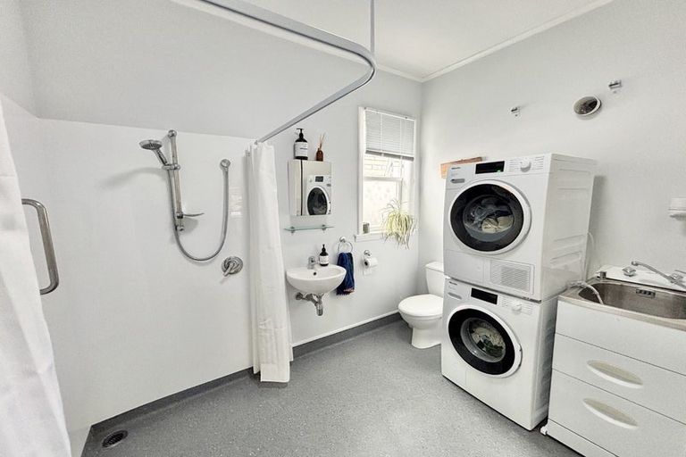 Photo of property in 20 Waikare Avenue, Waiwhetu, Lower Hutt, 5010