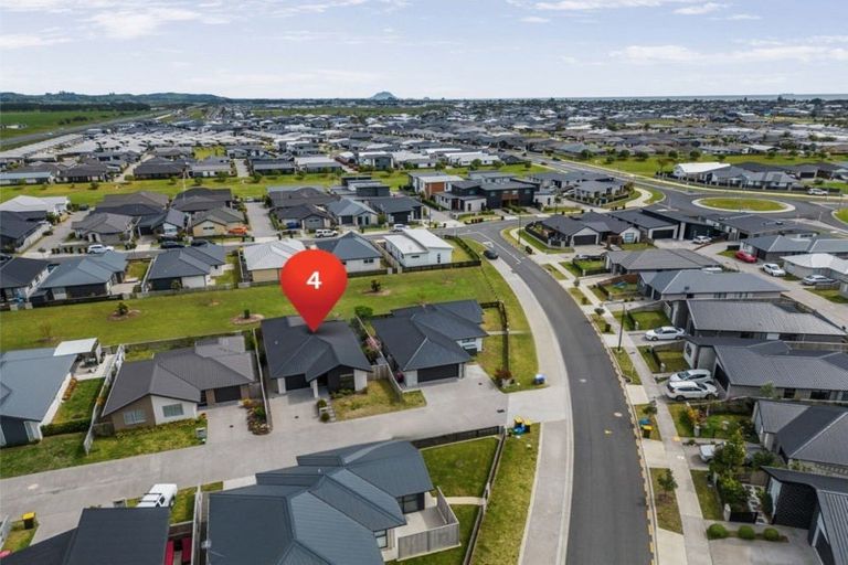 Photo of property in 4 Navy Lane, Papamoa, 3118