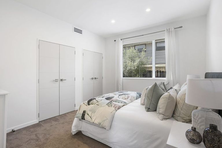 Photo of property in 12 Marae Road, Greenhithe, Auckland, 0632