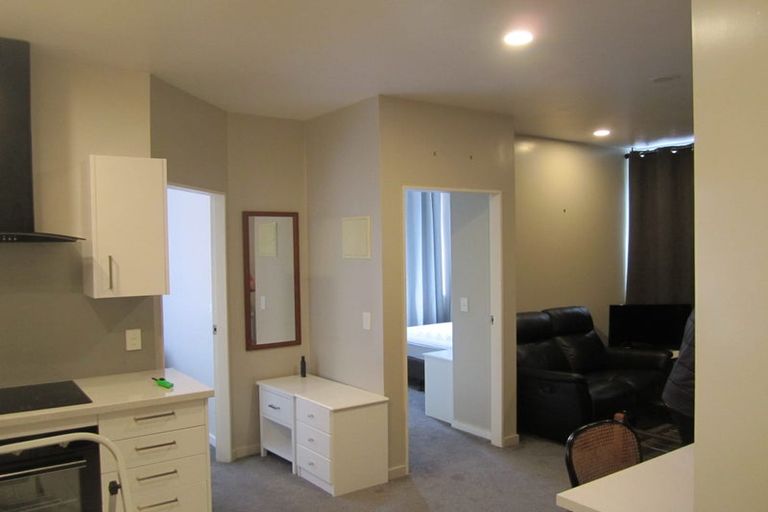 Photo of property in Terrace Tower Apartments, 1e/126 The Terrace, Wellington Central, Wellington, 6011