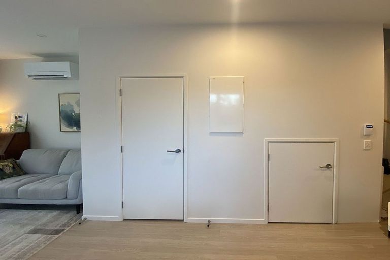 Photo of property in 3/128 Onewa Road, Northcote, Auckland, 0627