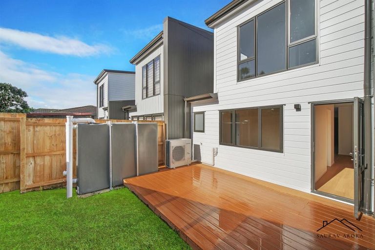 Photo of property in 24c Grande Vue Road, Papatoetoe, Auckland, 2025