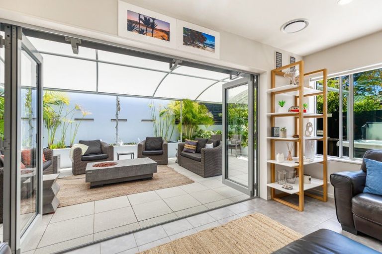 Photo of property in 12 Orne Street, Torbay, Auckland, 0630