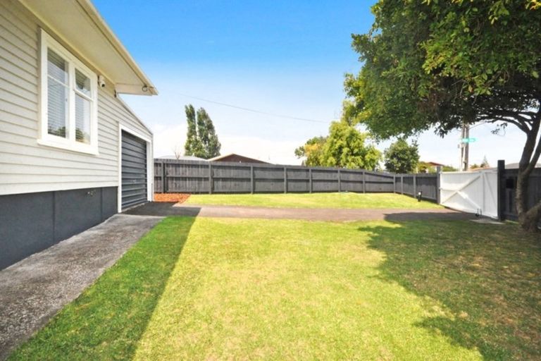 Photo of property in 41b Wallace Road, Mangere Bridge, Auckland, 2022