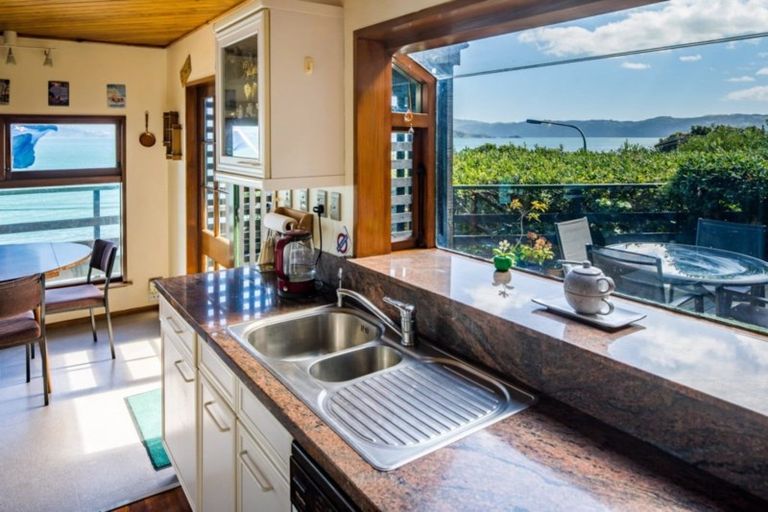 Photo of property in 415 Marine Drive, Mahina Bay, Lower Hutt, 5013