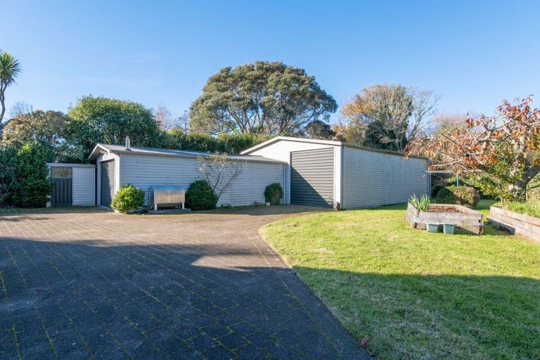 Photo of property in 15 Waana Street, Mourea, Rotorua, 3074