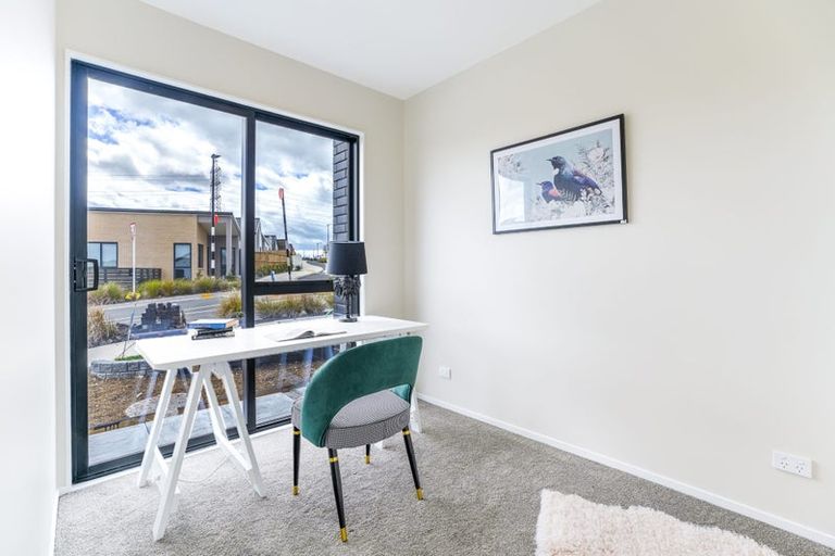 Photo of property in 37 Horokaka Street, Massey, 0614
