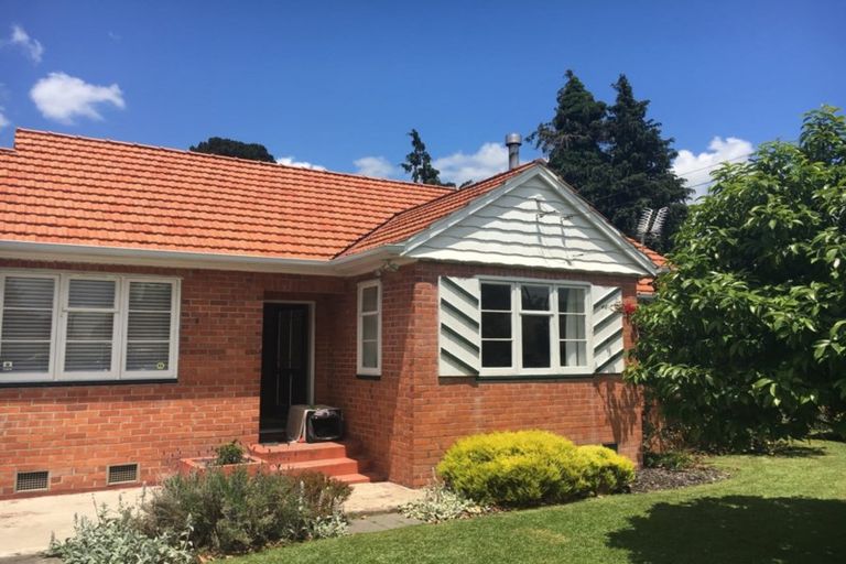 Photo of property in 24 Valley Terrace, Hamilton Central, Hamilton, 3204