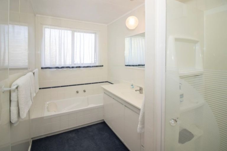 Photo of property in 68 Fernleigh Street, Frankleigh Park, New Plymouth, 4310