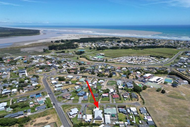 Photo of property in 12 Hart Street, Foxton Beach, Foxton, 4815