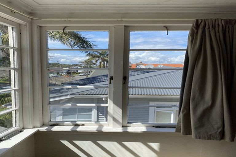 Photo of property in 19 Duders Avenue, Devonport, Auckland, 0624