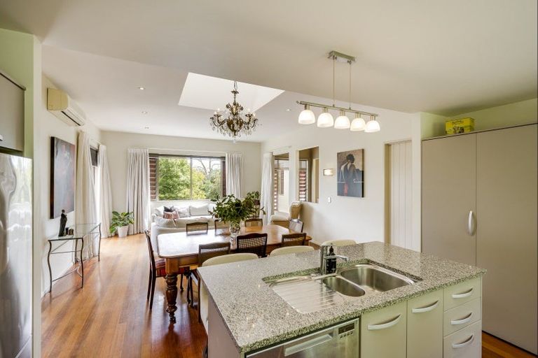 Photo of property in 17 Shortland Place, Havelock North, 4130