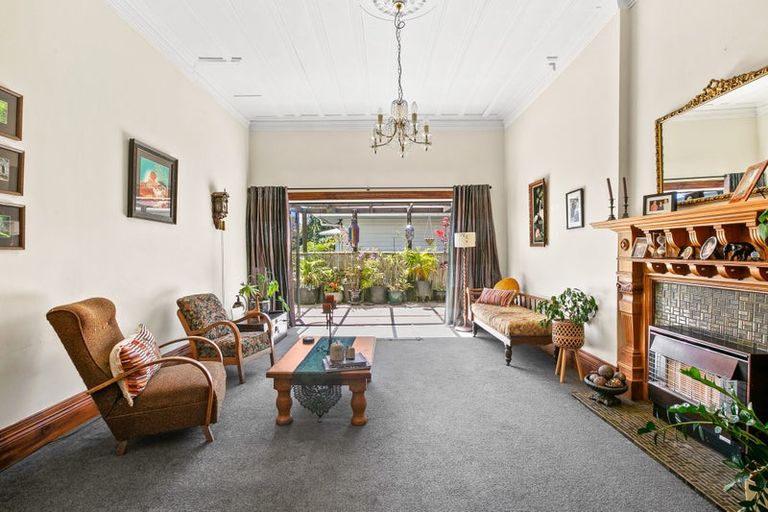 Photo of property in 109 Carrington Street, Lower Vogeltown, New Plymouth, 4310