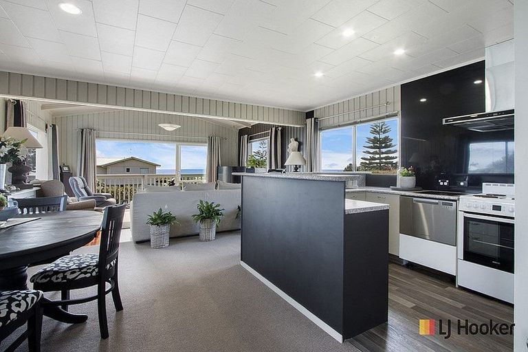 Photo of property in 287 Seaforth Road, Waihi Beach, 3611