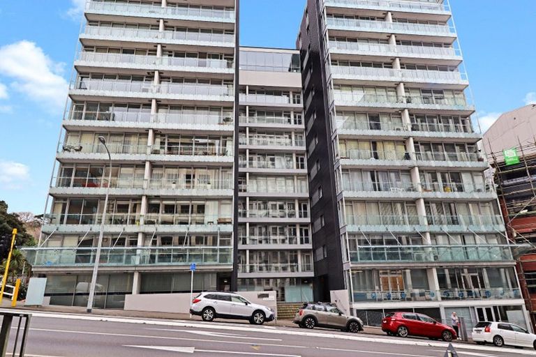 Photo of property in Montreaux Apartments, 4c/164 The Terrace, Wellington Central, Wellington, 6011