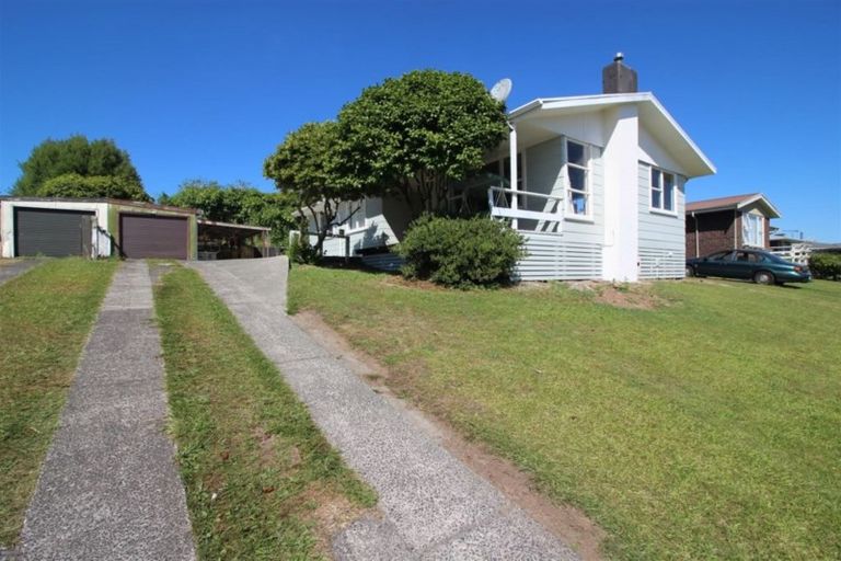 Photo of property in 7 Ruru Place, Tokoroa, 3420