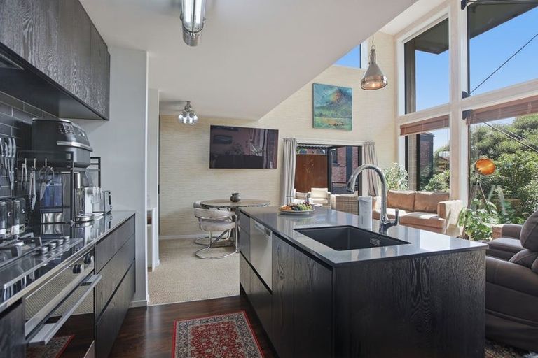 Photo of property in 4/66 Powderham Street, New Plymouth, 4310