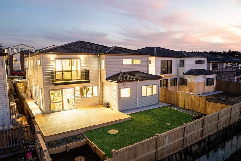 Photo of property in 21 Black Shed Road, Flat Bush, Auckland, 2019