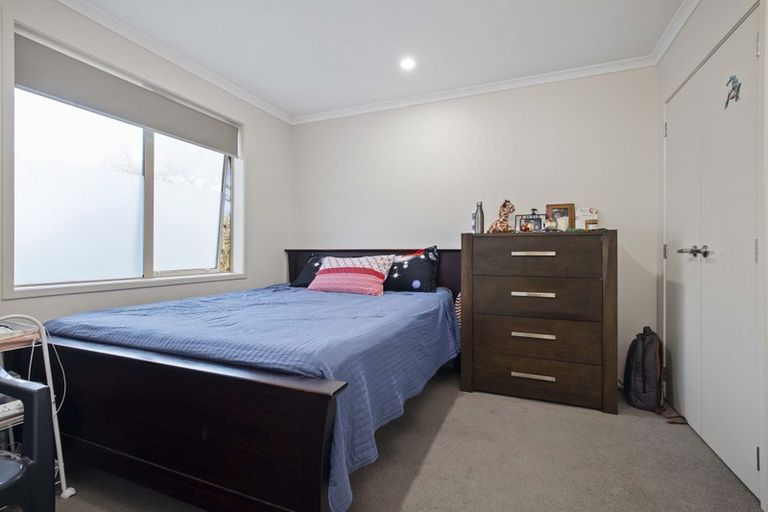 Photo of property in 13 Akeake Lane, Manurewa, Auckland, 2102