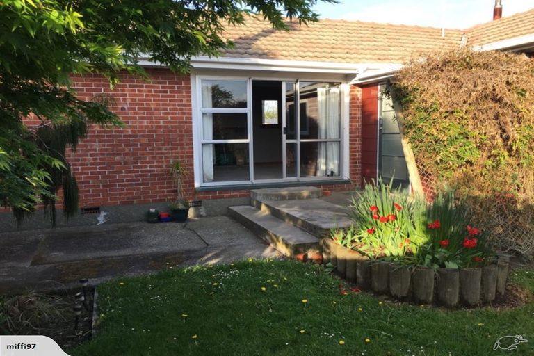 Photo of property in 114a Somerfield Street, Somerfield, Christchurch, 8024