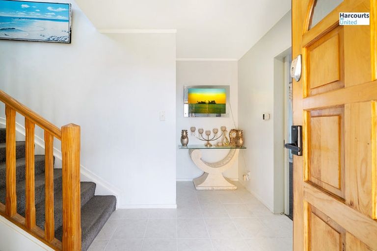 Photo of property in 98 Chapel Road, Flat Bush, Auckland, 2019