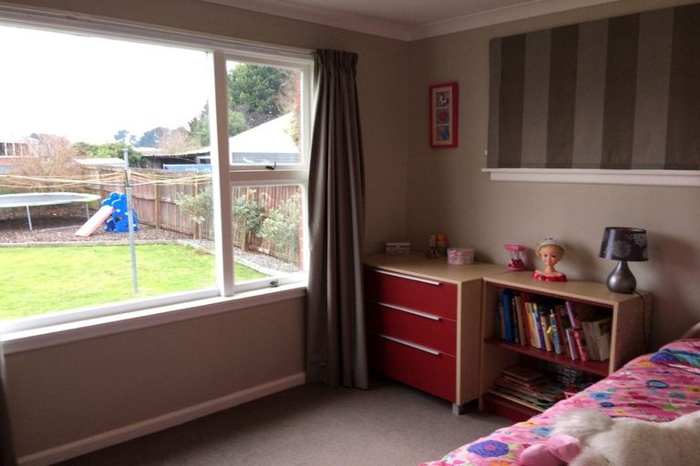 Photo of property in 14 Cherryburton Place, Shirley, Christchurch, 8013