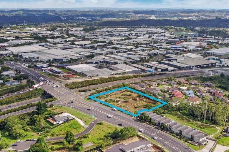 Photo of property in 153 Albany Highway, Unsworth Heights, Auckland, 0632