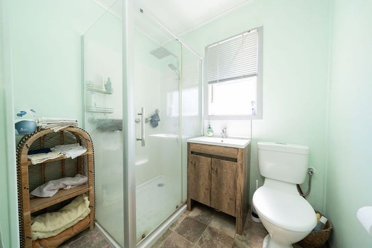 Photo of property in 63 Valley Road, Hikurangi, 0114