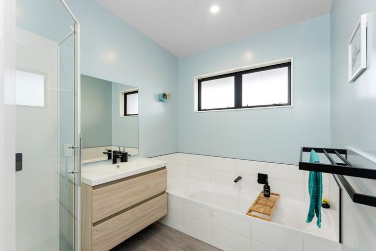 Photo of property in 22 Kristin Place, Manakau, Levin, 5573