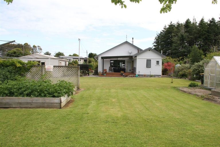 Photo of property in 5 Mcvicar Street, Tuatapere, 9620