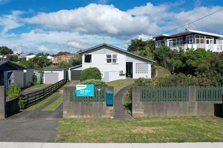 Photo of property in 74 Park Avenue, Waitarere Beach, Levin, 5510
