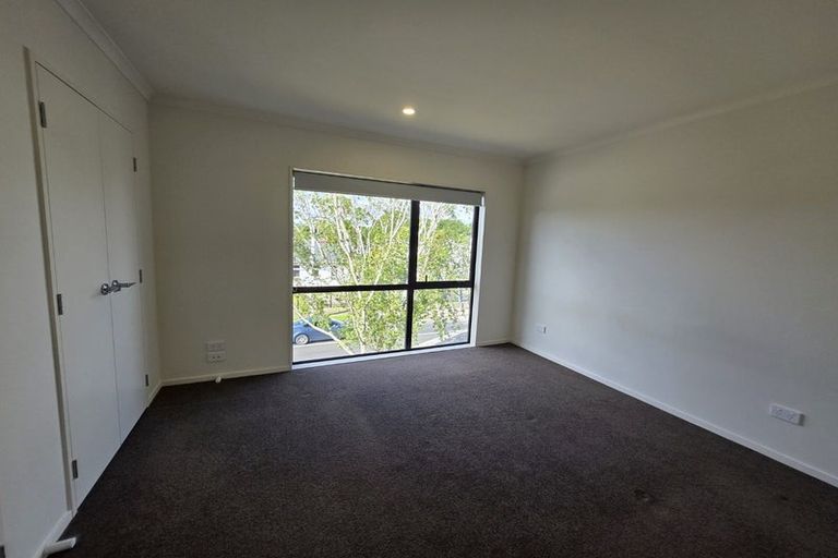 Photo of property in 2/16 Russell Road, Manurewa, Auckland, 2102