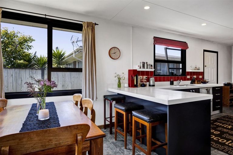 Photo of property in 28 Kingsford Street, Bell Block, New Plymouth, 4312