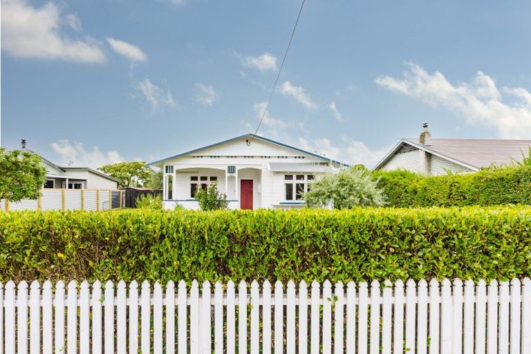 Photo of property in 14 Francis Drake Street, Waipukurau, 4200