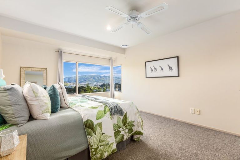Photo of property in 12 Tombane Terrace, Papakowhai, Porirua, 5024