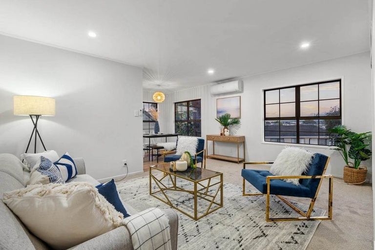 Photo of property in 28 Mcquarrie Avenue, Wattle Downs, Auckland, 2103