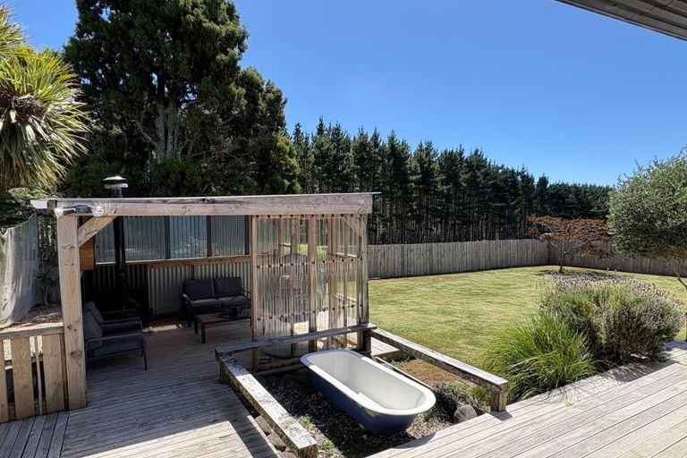 Photo of property in 1606 South Road, Tataraimaka, New Plymouth, 4374