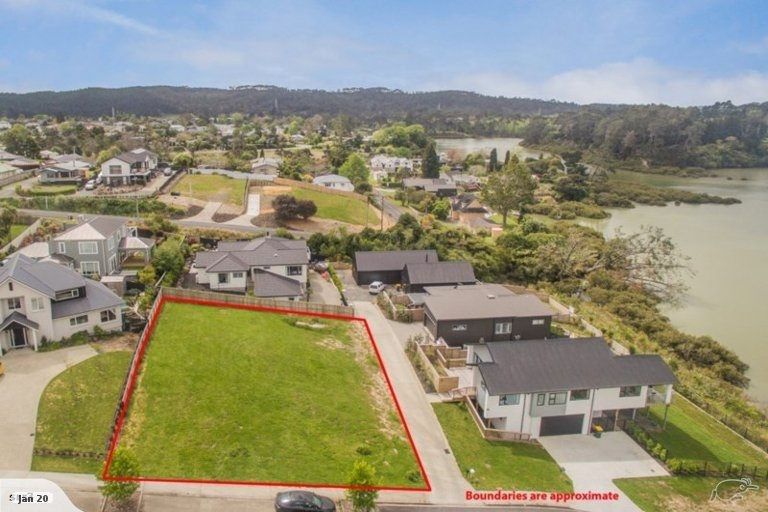 Photo of property in 7 Tauwaka Crescent, Riverhead, 0820