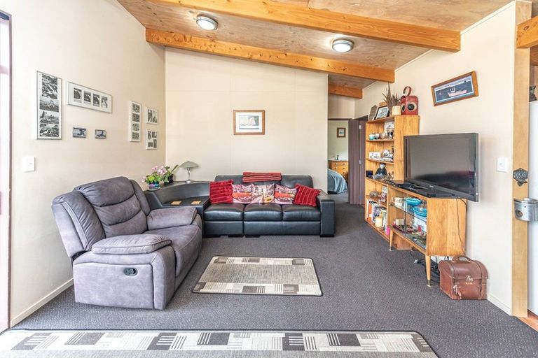 Photo of property in 97 Mowhanau Drive, Kai Iwi, Whanganui, 4574