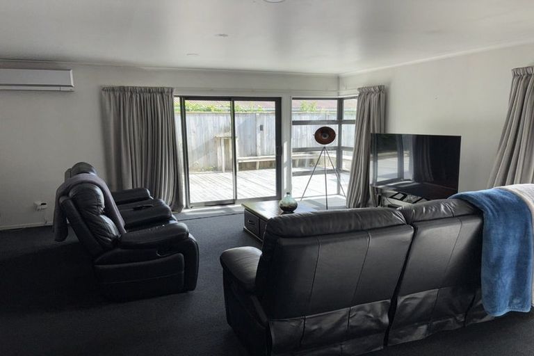 Photo of property in 205a Wainuiomata Road, Wainuiomata, Lower Hutt, 5014