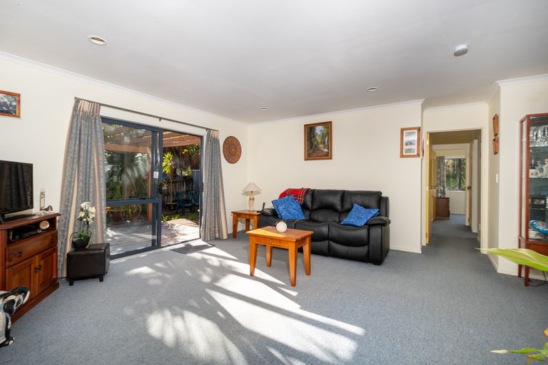 Photo of property in 155 Brian Crescent, Stanmore Bay, Whangaparaoa, 0932