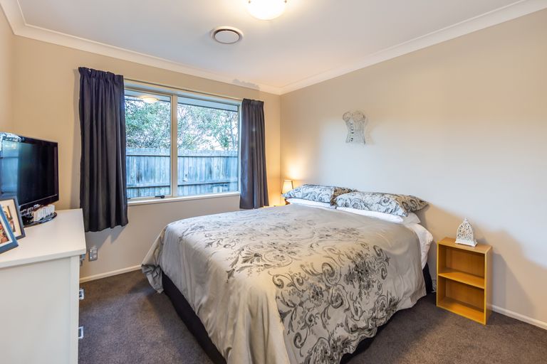 Photo of property in 20b Applewood Place, Casebrook, Christchurch, 8051