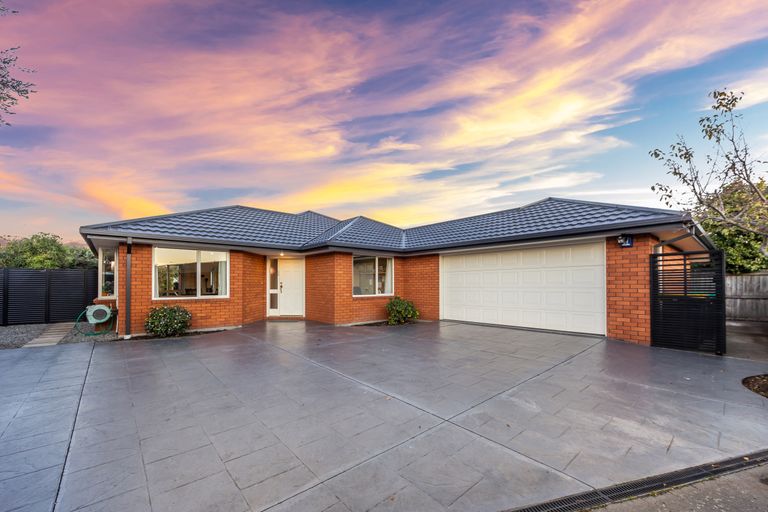 Photo of property in 20b Applewood Place, Casebrook, Christchurch, 8051
