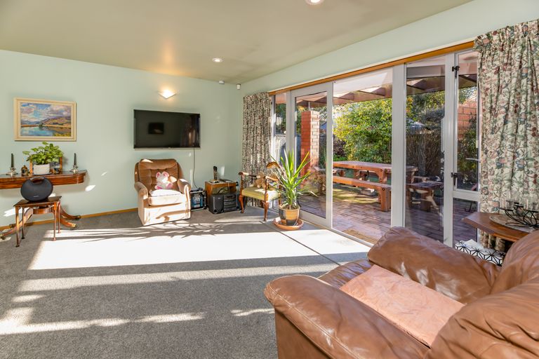 Photo of property in 104 Hamilton Avenue, Ilam, Christchurch, 8041