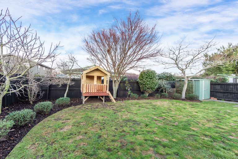 Photo of property in 20b Applewood Place, Casebrook, Christchurch, 8051