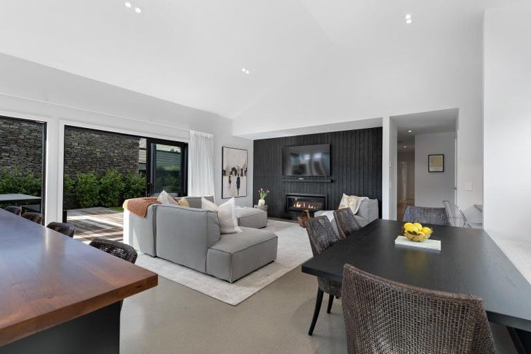 Photo of property in 11 Glenfiddich Road, Jacks Point, Queenstown, 9371